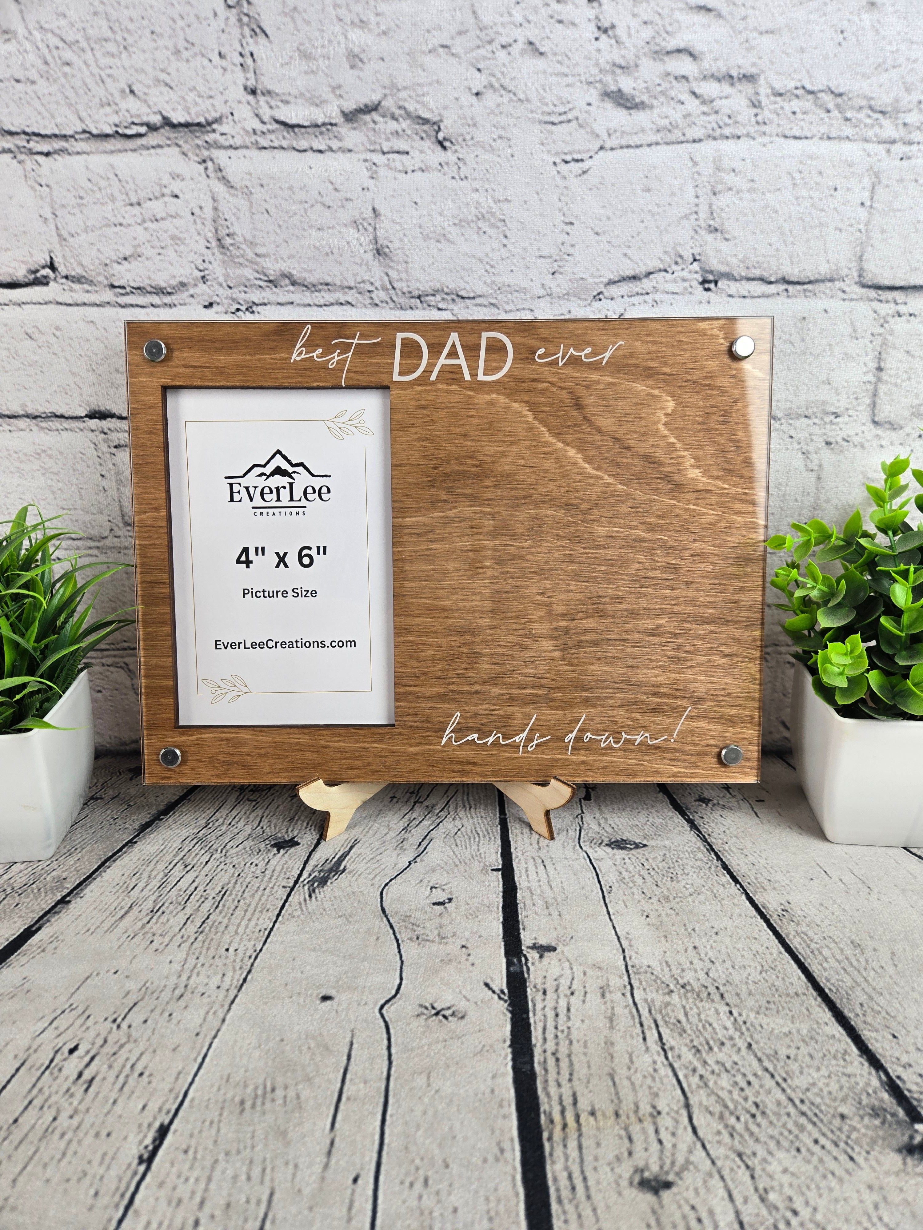 DIY “Hands Down Best Dad Ever” Handprint Frame